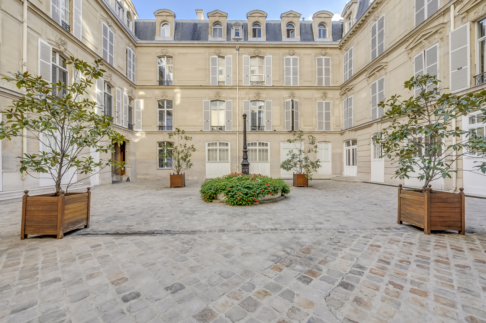 vente RUE MARIGNAN 25,50 m²